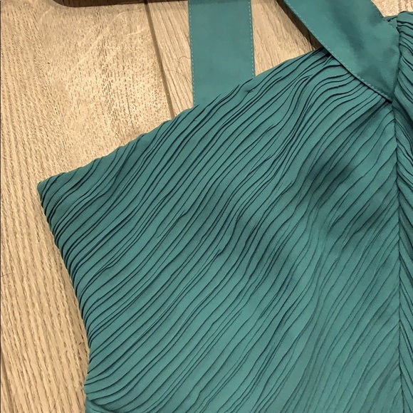 Formal dress - Picture 6 of 7